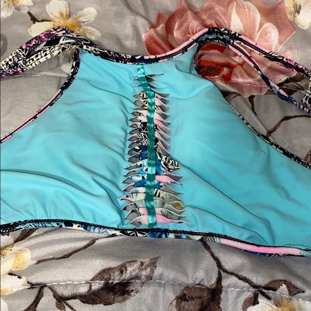 Bathing suit! - Picture 2 of 2